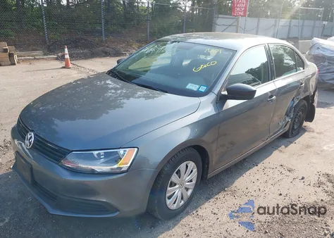 2013 Volkswagen Jetta 2.0L S z USA, uszkodzony, nr VIN 3VW2K7AJ5DM317078